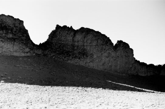 Black-and-white photography of the desert shot with a Leica M6 Kodak 100 film.