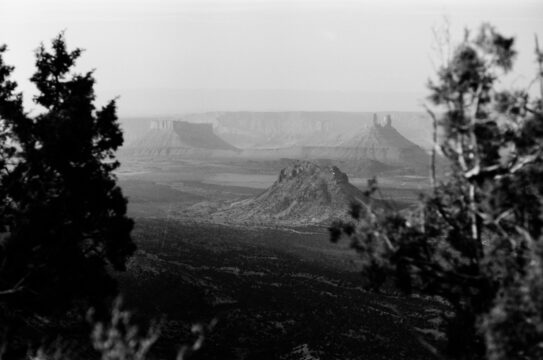 Black-and-white photography of the desert shot with a Leica M6 Kodak 100 film,