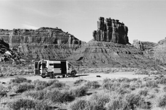 Black-and-white photography of the desert shot with a Leica M6 Kodak 100 film.